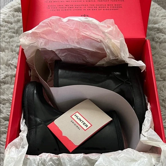 Hunter Kids First Gloss Rain Boots - Picture 13 of 13